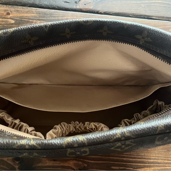Vintage Louis Vuitton Trousse Toiletry 28 -Pre date code use - Picture 12 of 15